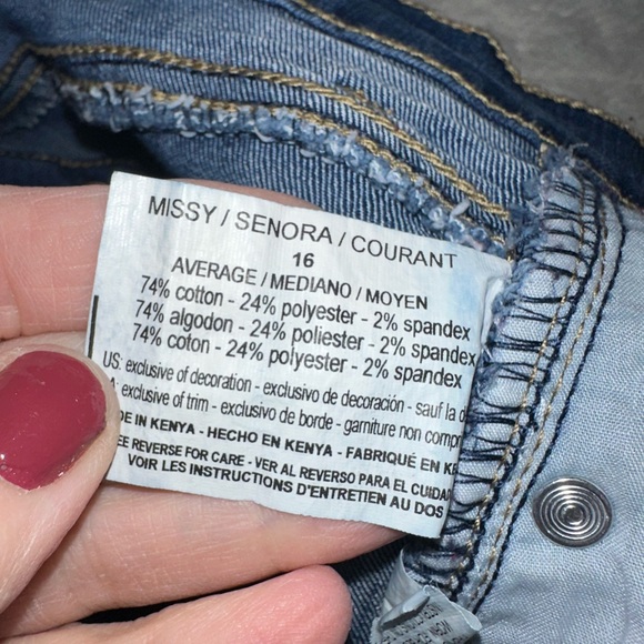 Women's Blue Jeans. Sz 16. MUST BE BUNDLED - Picture 8 of 11